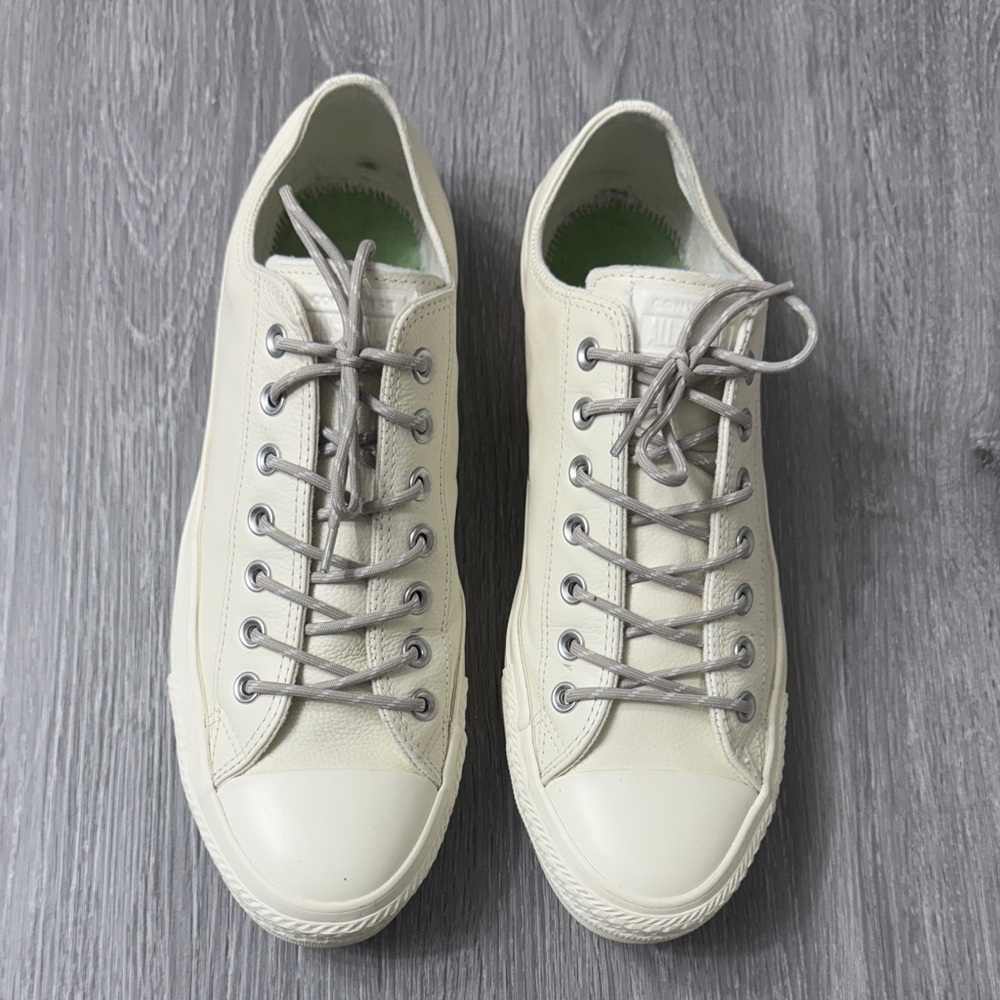Converse Men's Off-White Sneakers